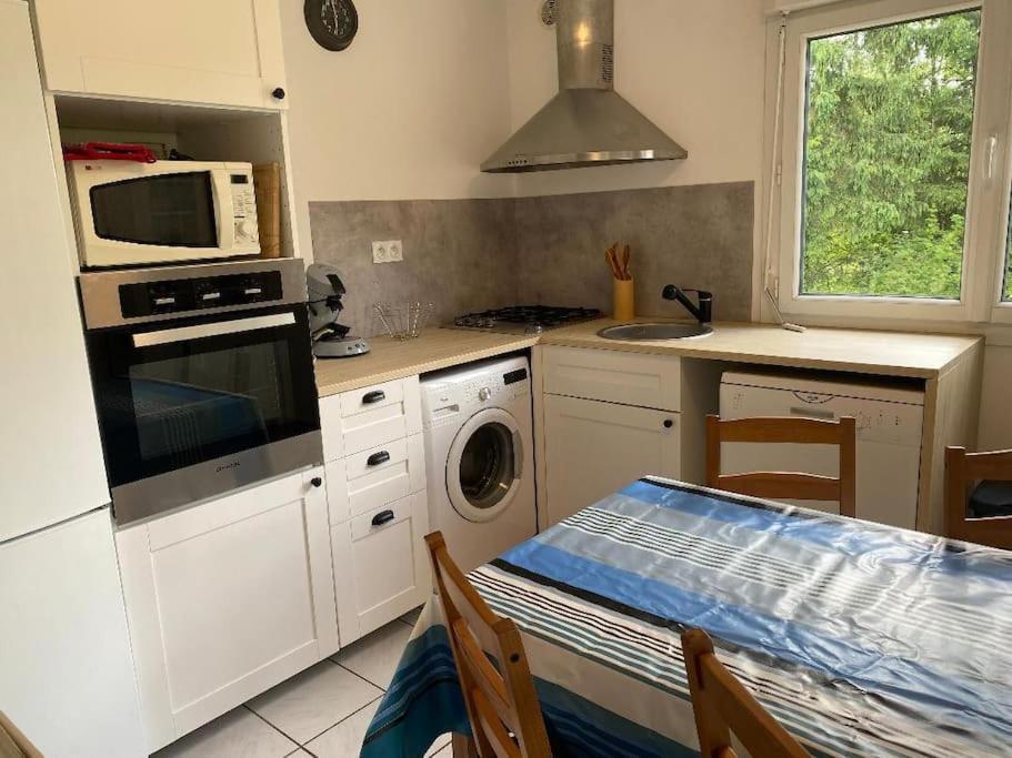 Petite Maison En Auvergne Giat Exterior foto
